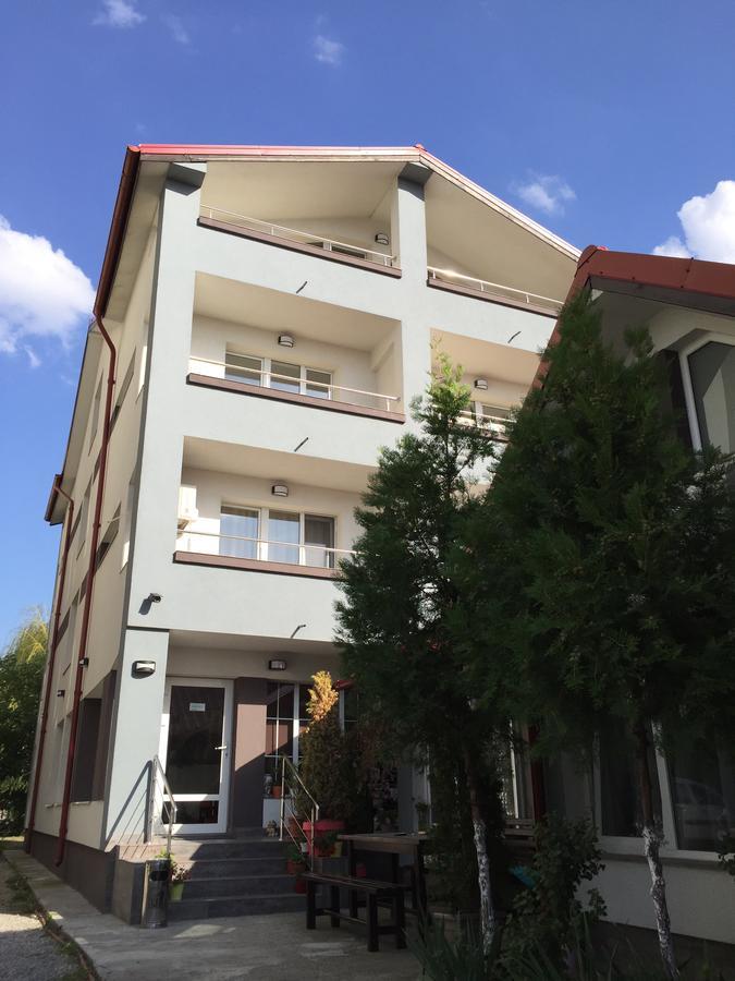Fast Airport Hotel Otopeni