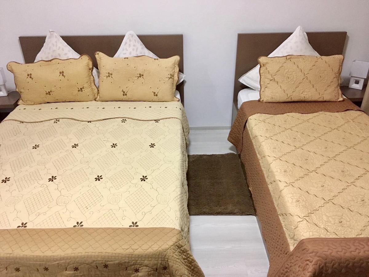 Hotel Fast Airport Otopeni